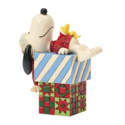 Alternative view of Snoopy & Woodstock on Stacked Gifts 10 cm